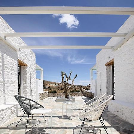 Wise Luxury Suites Kythnos Exterior photo