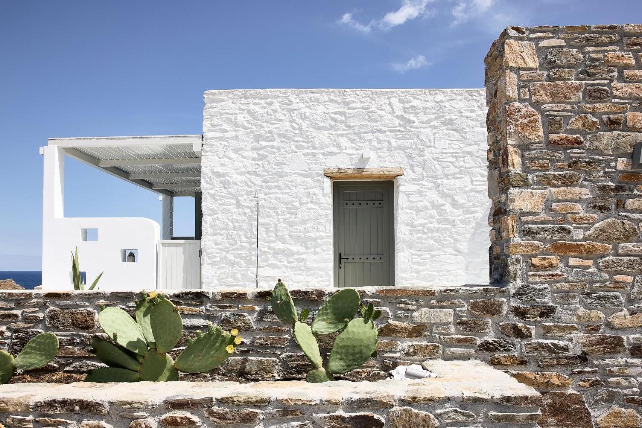 Wise Luxury Suites Kythnos Exterior photo