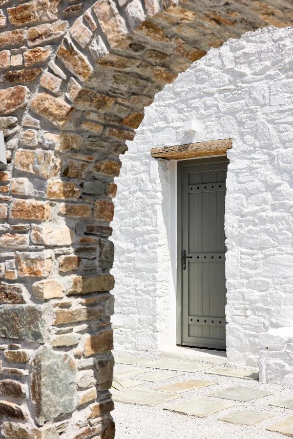 Wise Luxury Suites Kythnos Exterior photo
