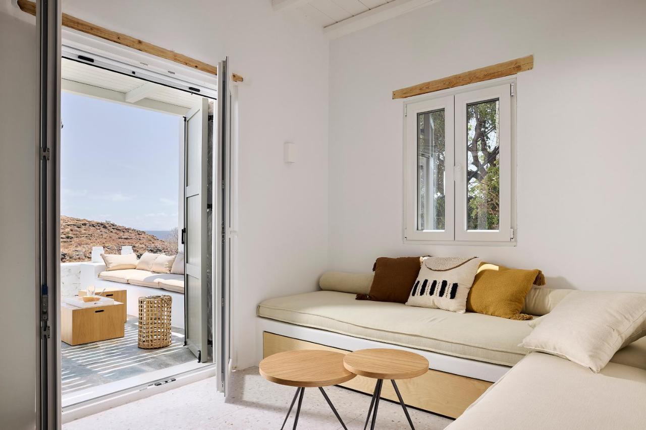 Wise Luxury Suites Kythnos Exterior photo