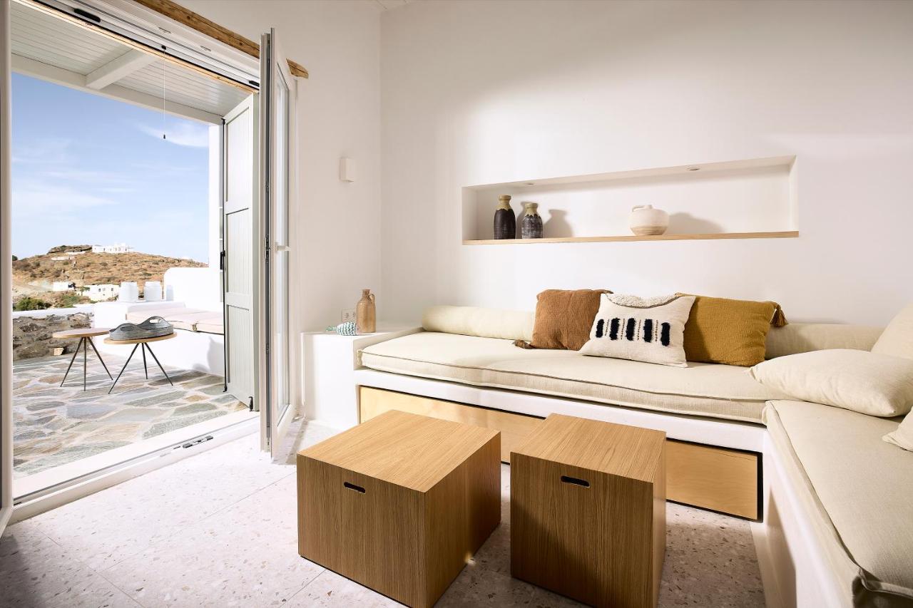 Wise Luxury Suites Kythnos Exterior photo