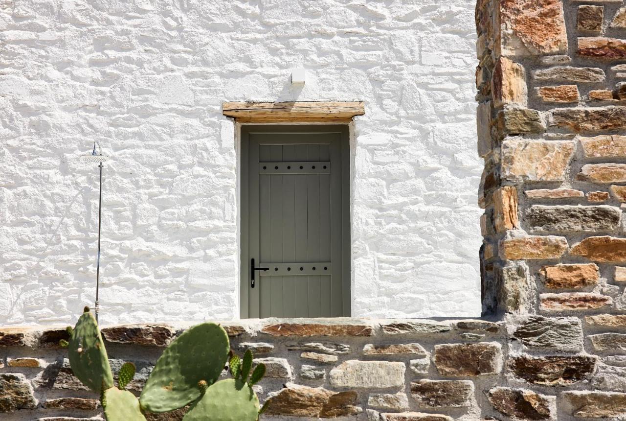 Wise Luxury Suites Kythnos Exterior photo