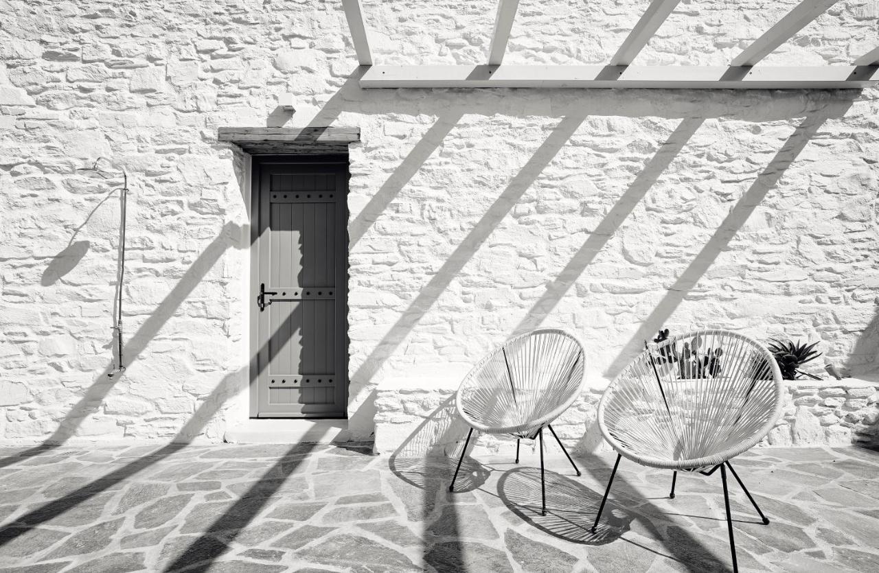 Wise Luxury Suites Kythnos Exterior photo