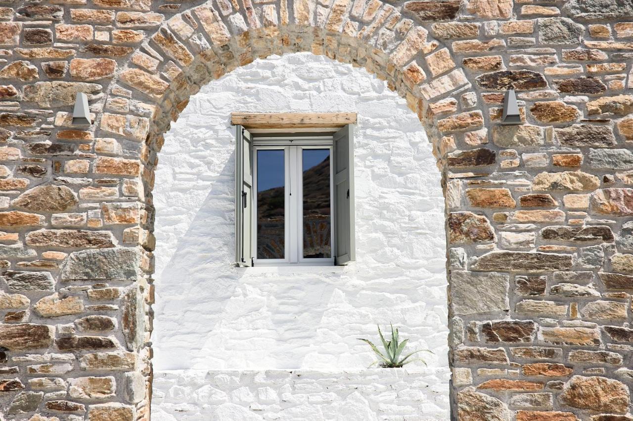 Wise Luxury Suites Kythnos Exterior photo